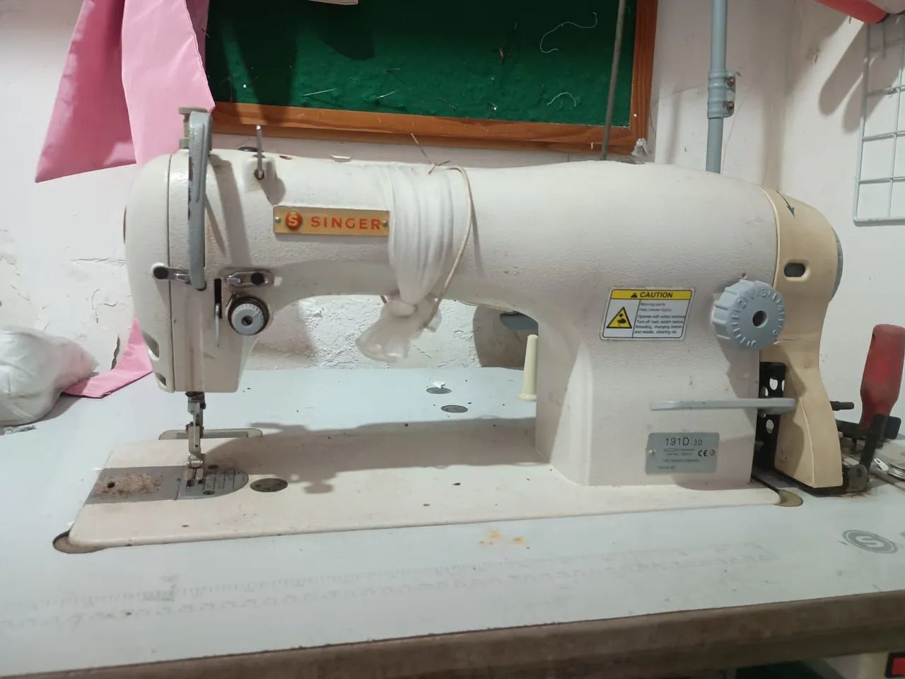 Máquina Industrial Reta Singer 