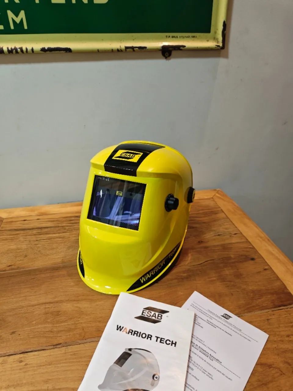 Máscara De Solda Automática ESAB Warrior Tech Amarela