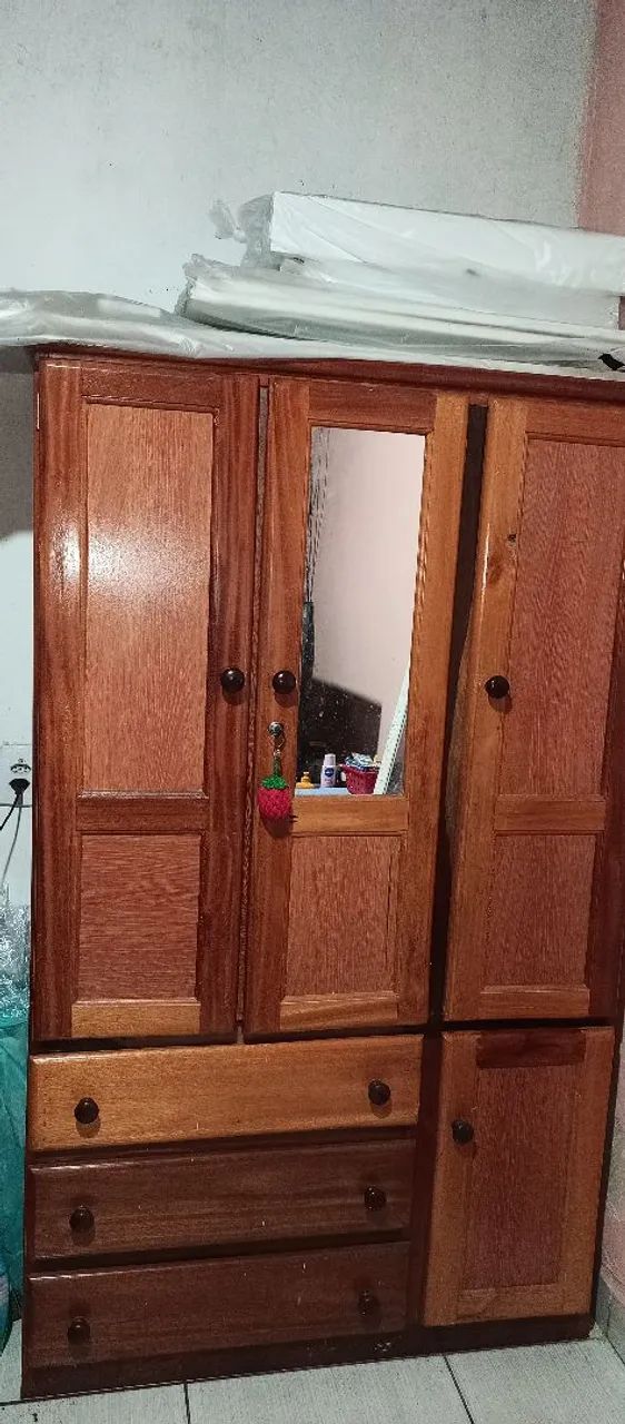 Vendo quardaroupa