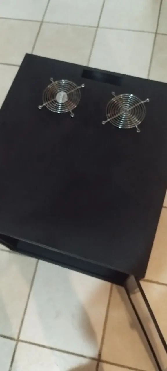 Rack de parede 12U x 570mm com kit de ventilação  - Foto 3