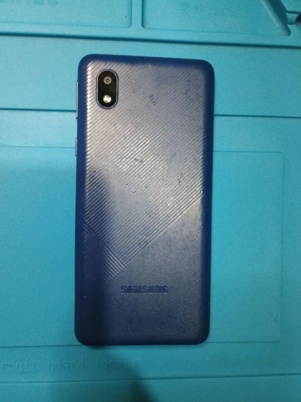 Celular Samsung A01 32gb com defeito na tela  - Foto 4