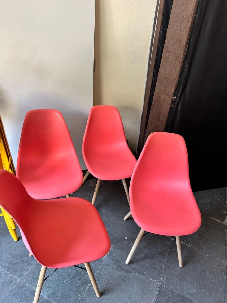 5cadeiras eames salmão  - Foto 3