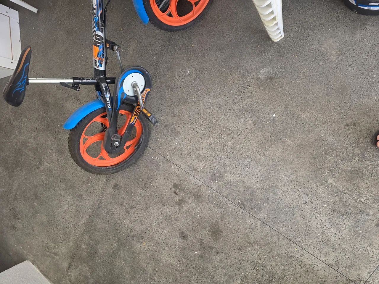 Bicicleta infantil aro 16 - Foto 5