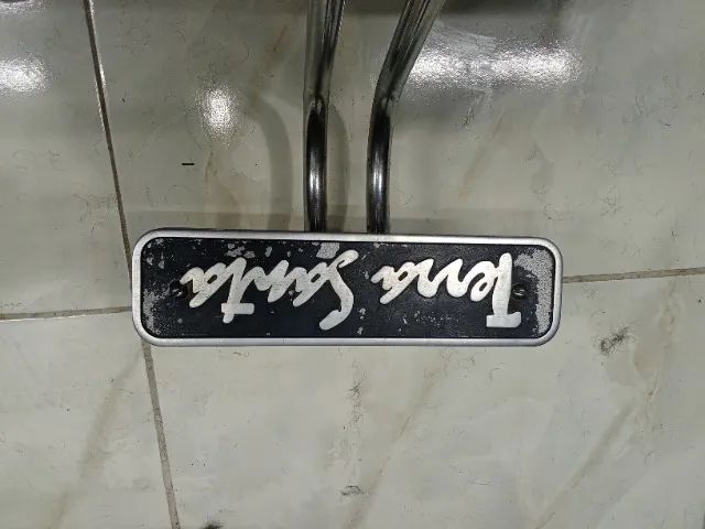 Vende-se ,cadeira para barbearia marca ,terra santa  - Foto 4
