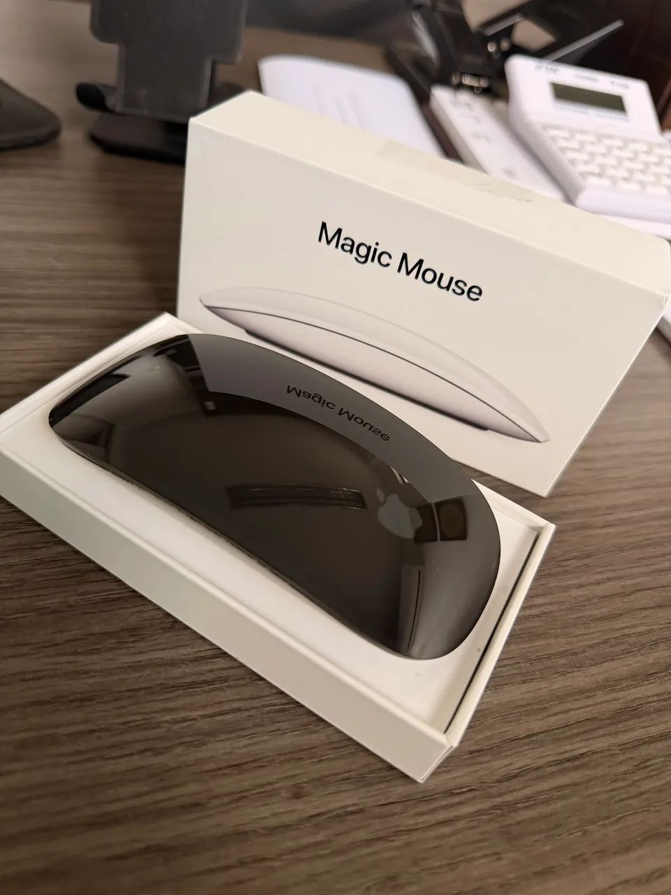 Mouse Apple Magic 2 A1657 cinza-espacial - Foto 2