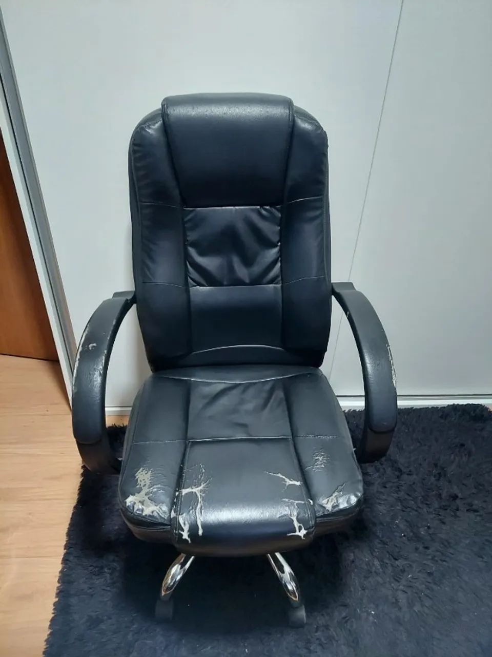 Cadeira Presidente Escritório - Funcionando Perfeitamente - Foto 2