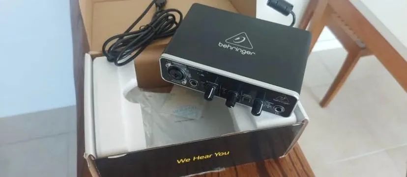 Interface de Áudio Behringer UMC22 - Foto 5
