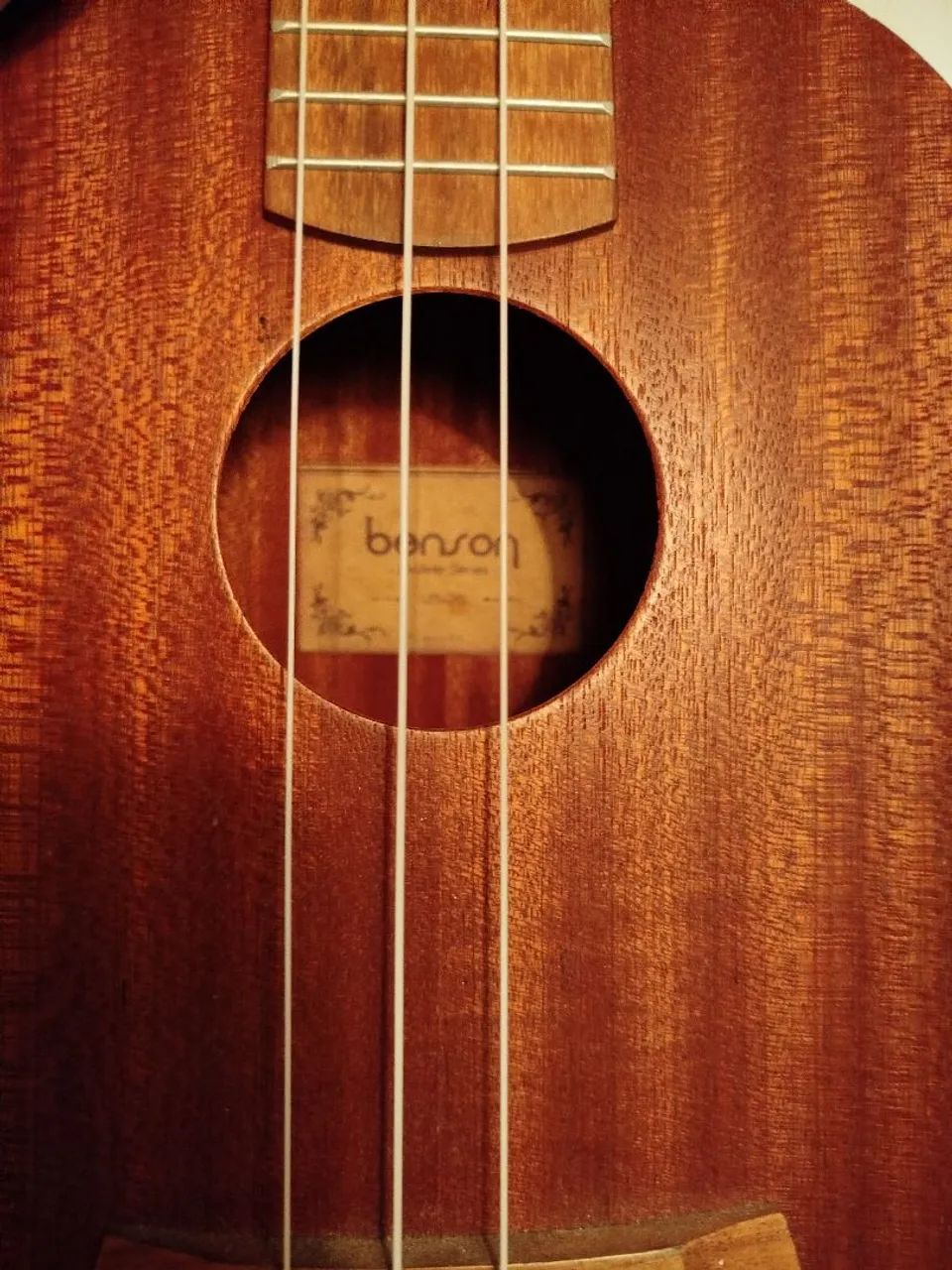Ukulele Benson  - Foto 4