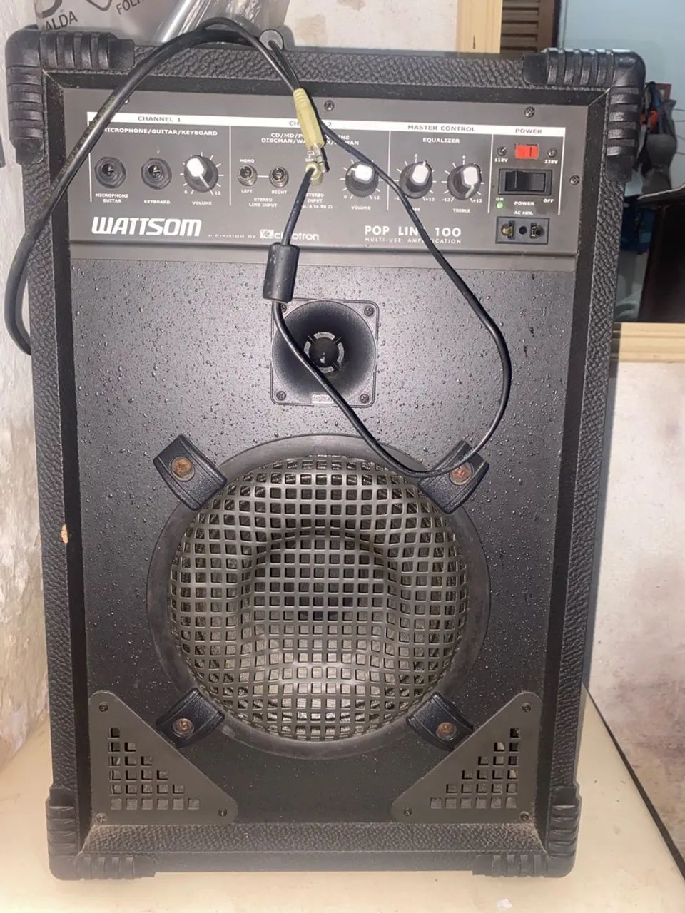 caixa de som wattsom com microfone 