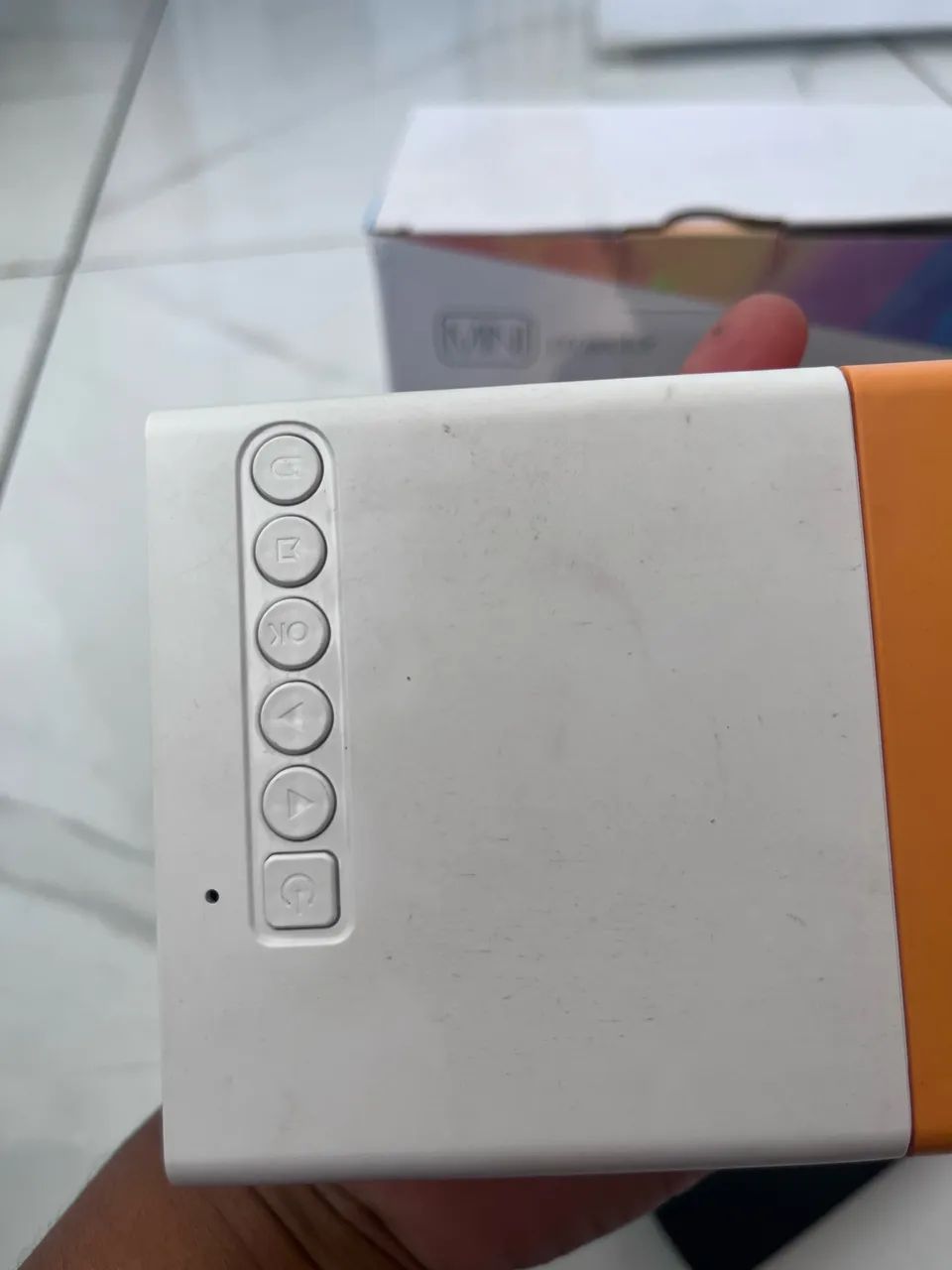 Mini projetor led portátil 
