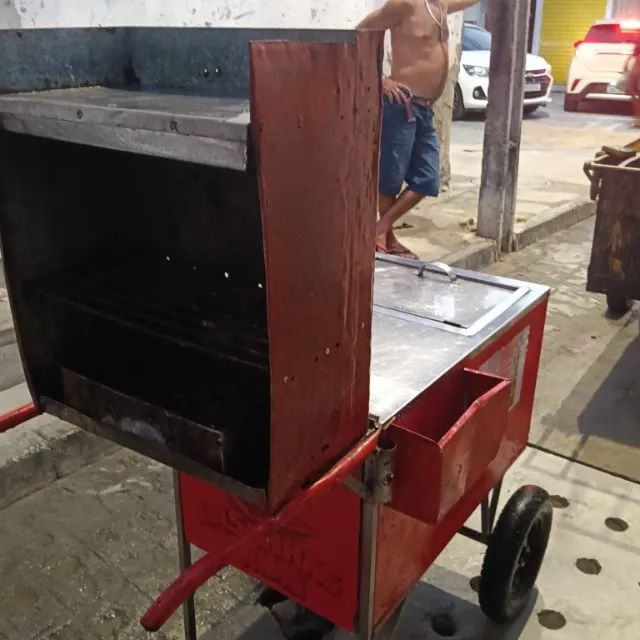 Carrinho de espetinho e lanche 