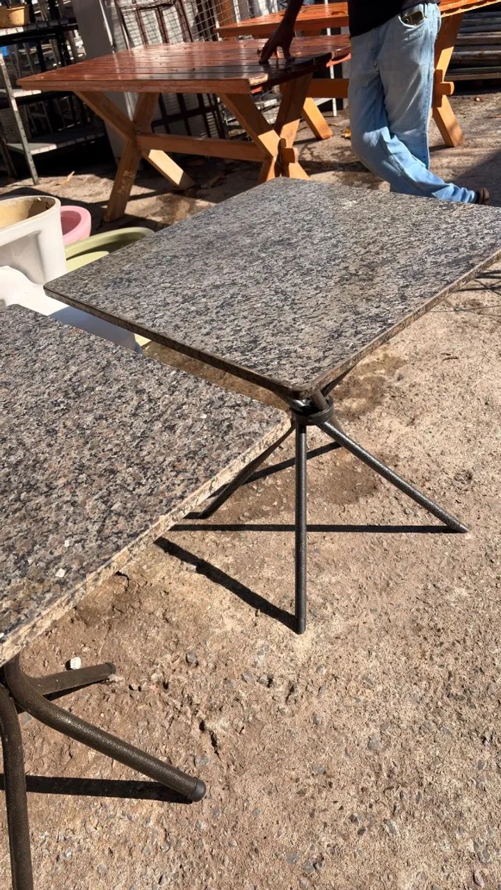 Mesa de granito com pés de ferro  - Foto 5