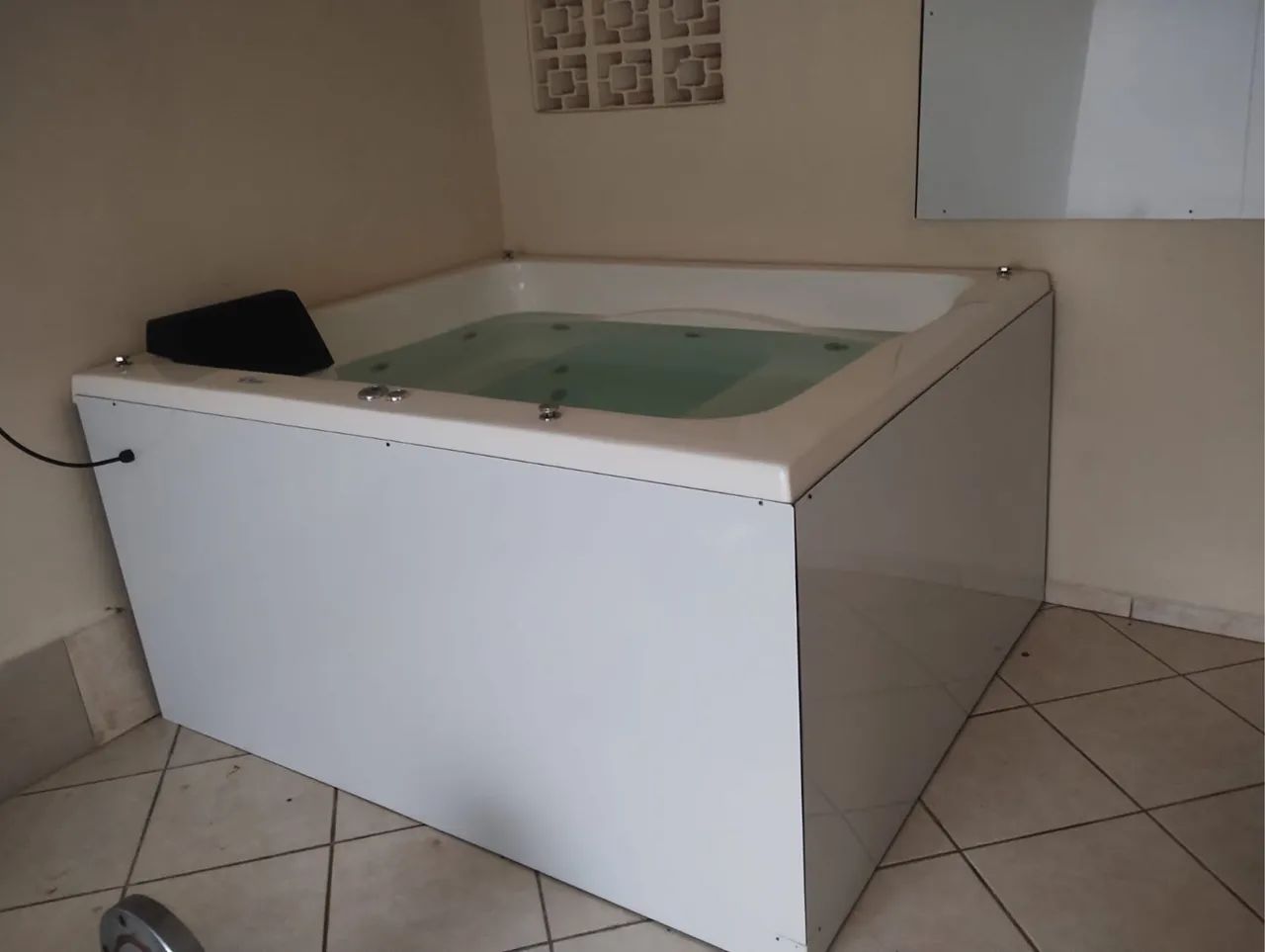 Banheira com hidromassagem  - Foto 2