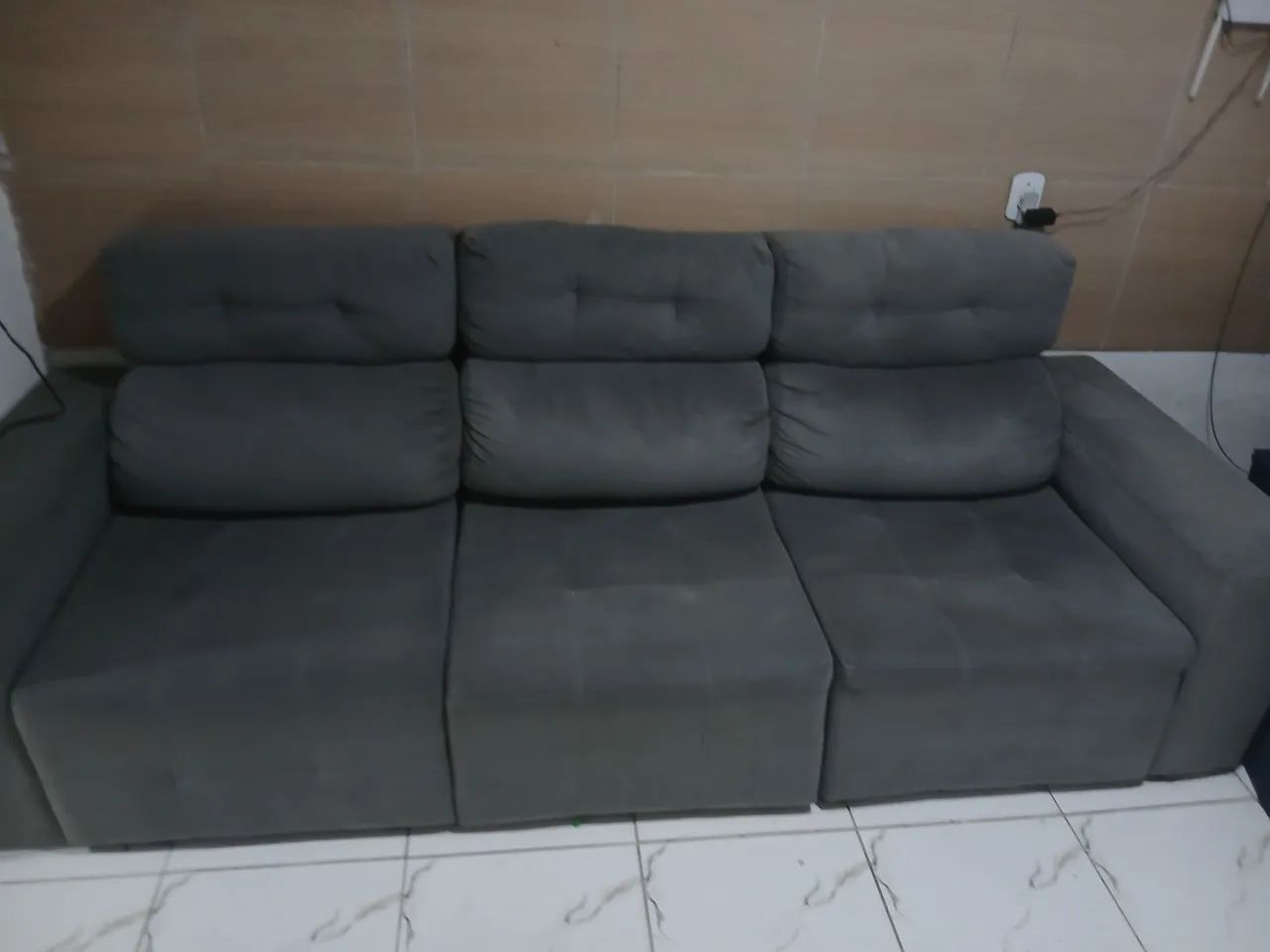  sofá grande cinza moderno  - Foto 3