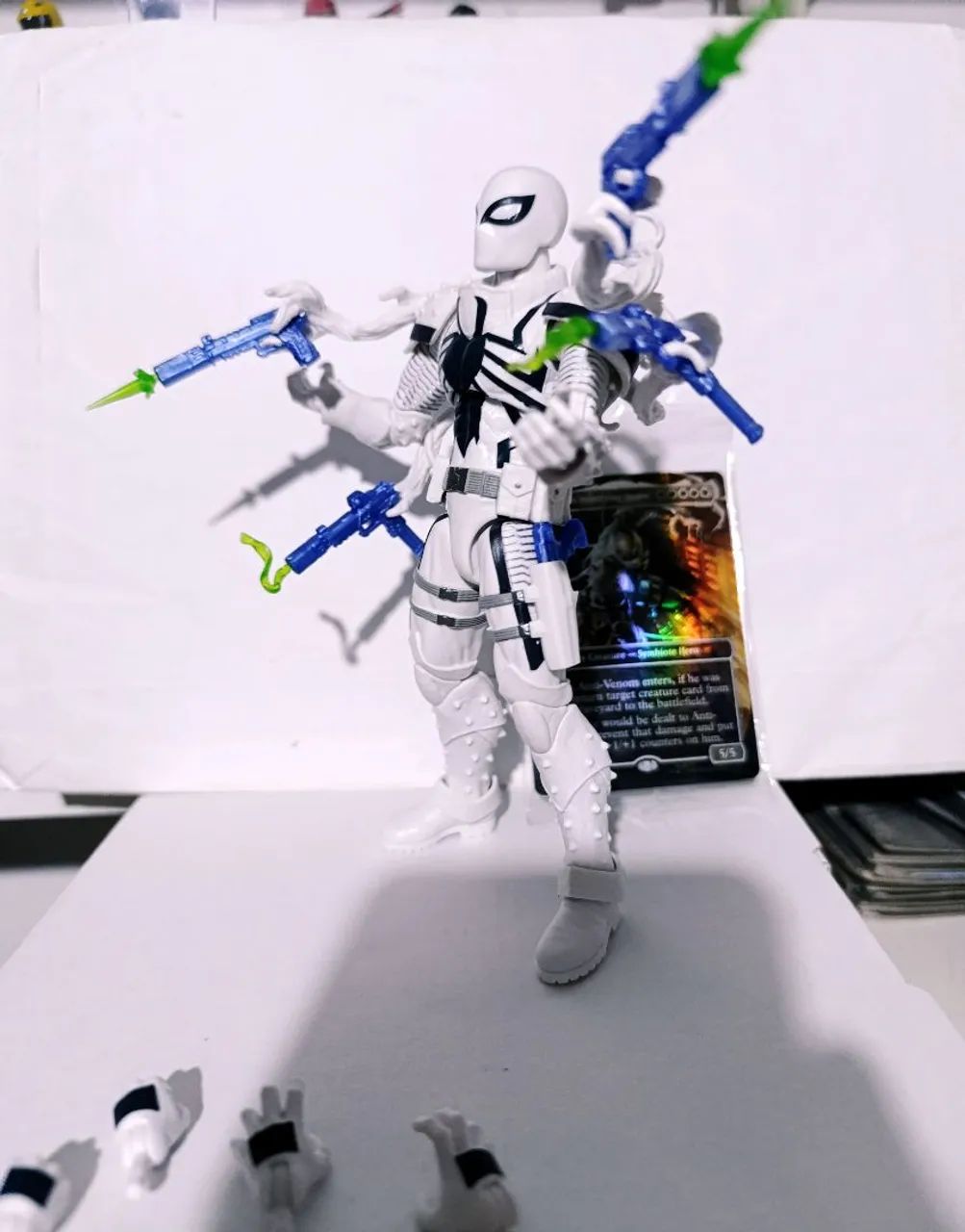 Boneco Agente Anti Venom Marvel Legends Deluxe - Foto 2