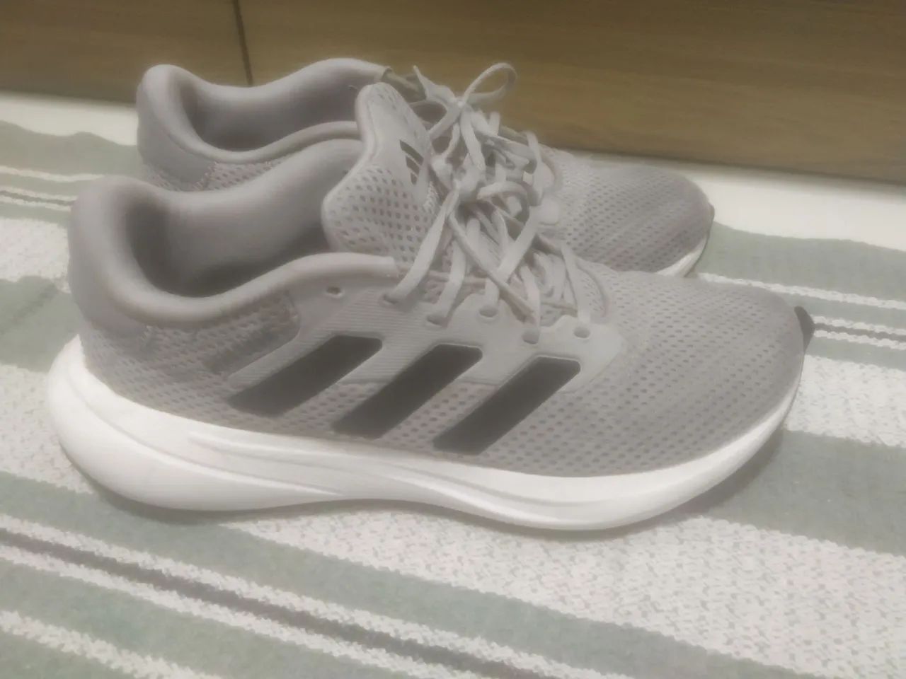 Tênis Adidas