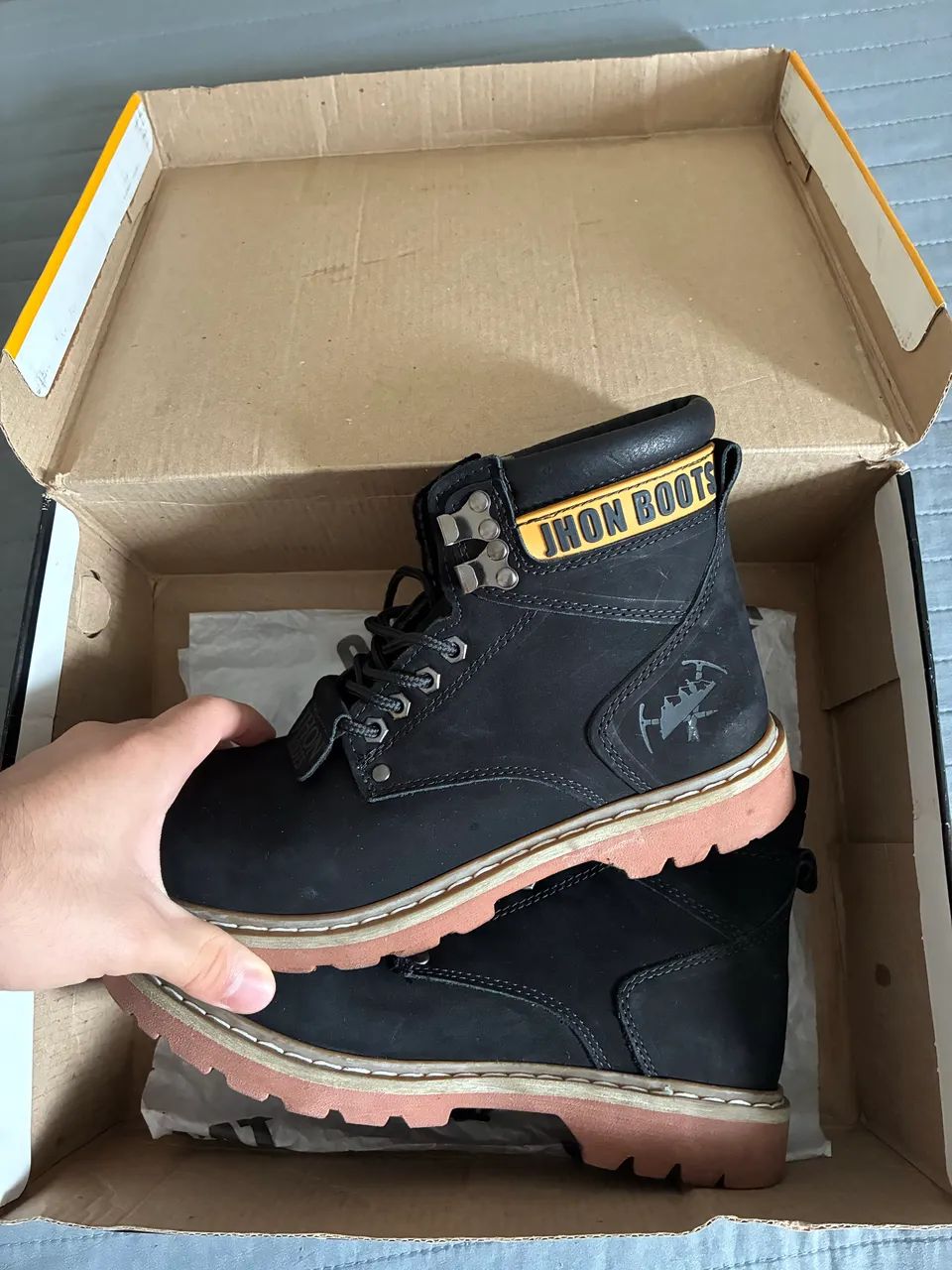Bota Jhon Boots