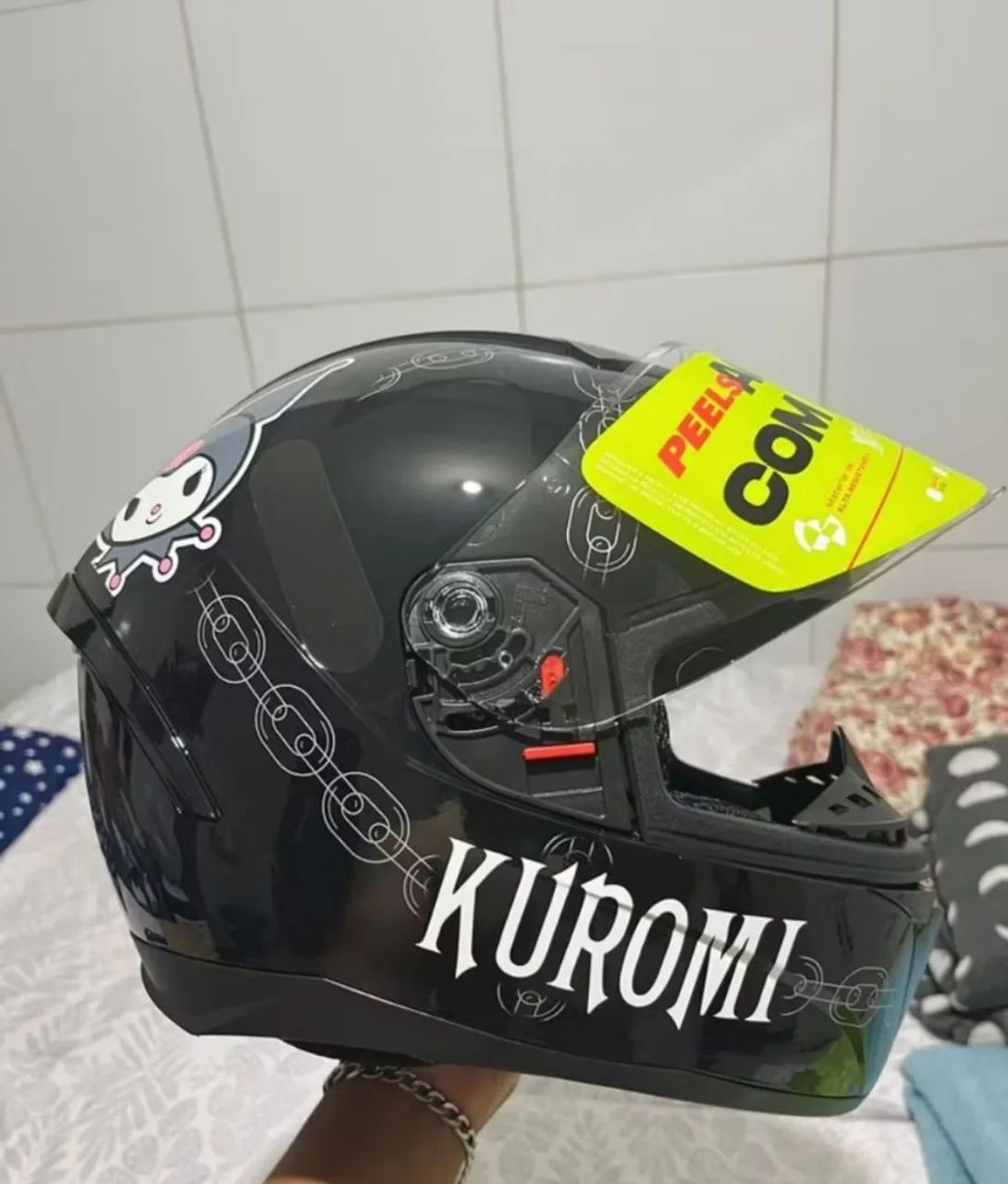 Capacete Kuromi HelloKitty - Foto 2