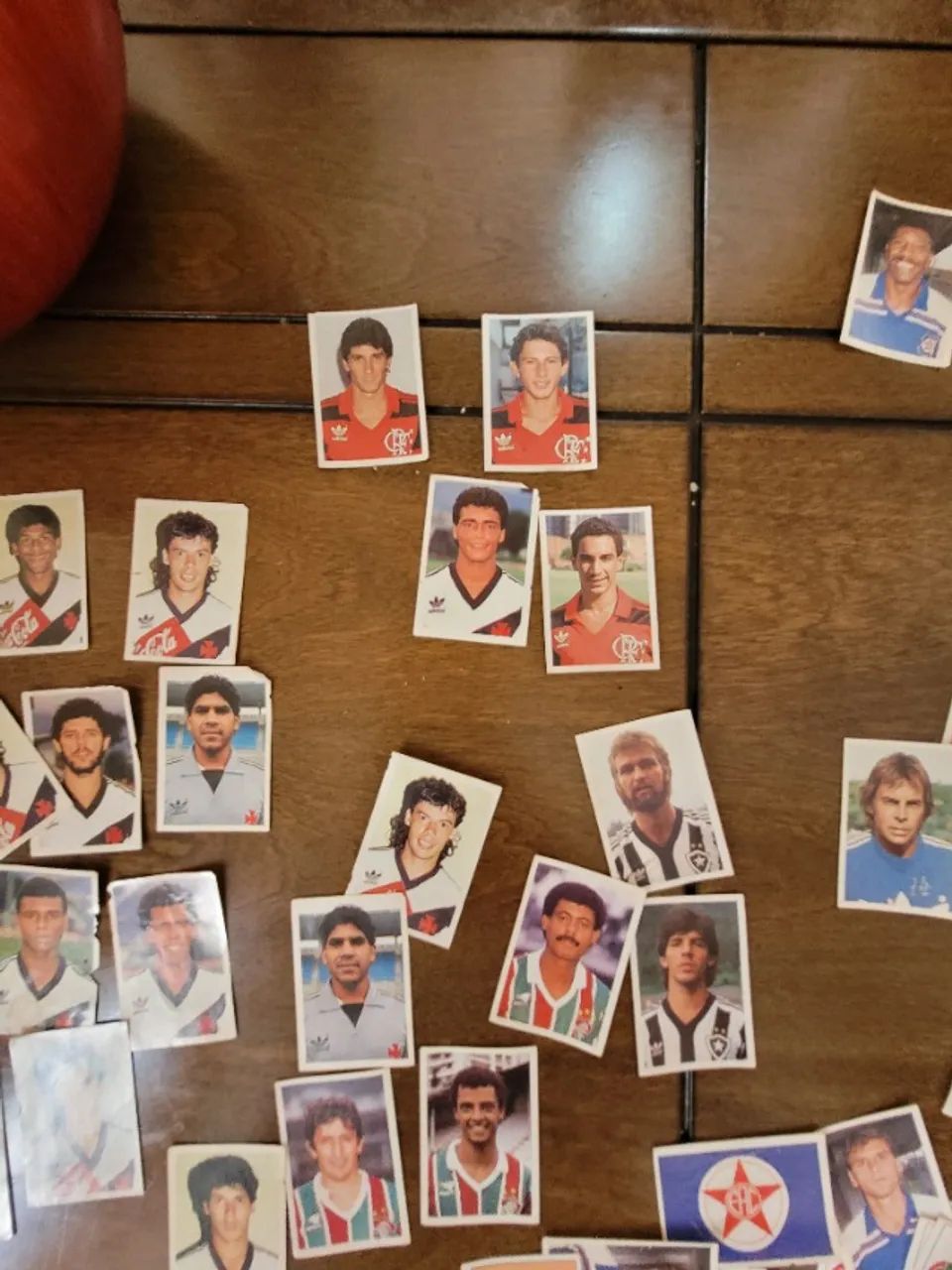Figurinhas do álbum times do Rio de 1988 em torno de 200 .  - Foto 6