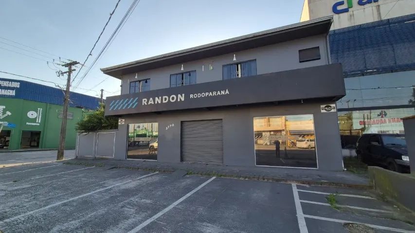 500m² de Sobrado e Barracão comercial na Av. Bento Munhoz da Rocha Neto - Foto 2