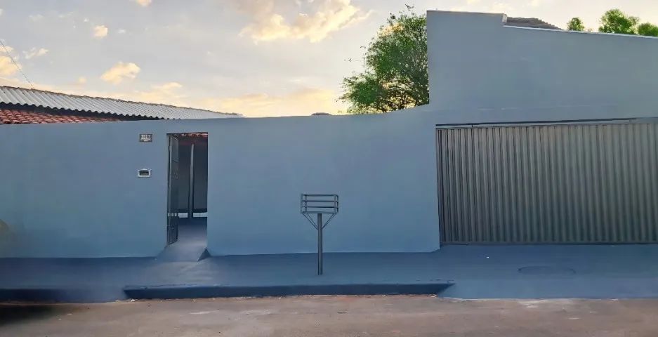 Alugo: casa no centro com 3 quartos