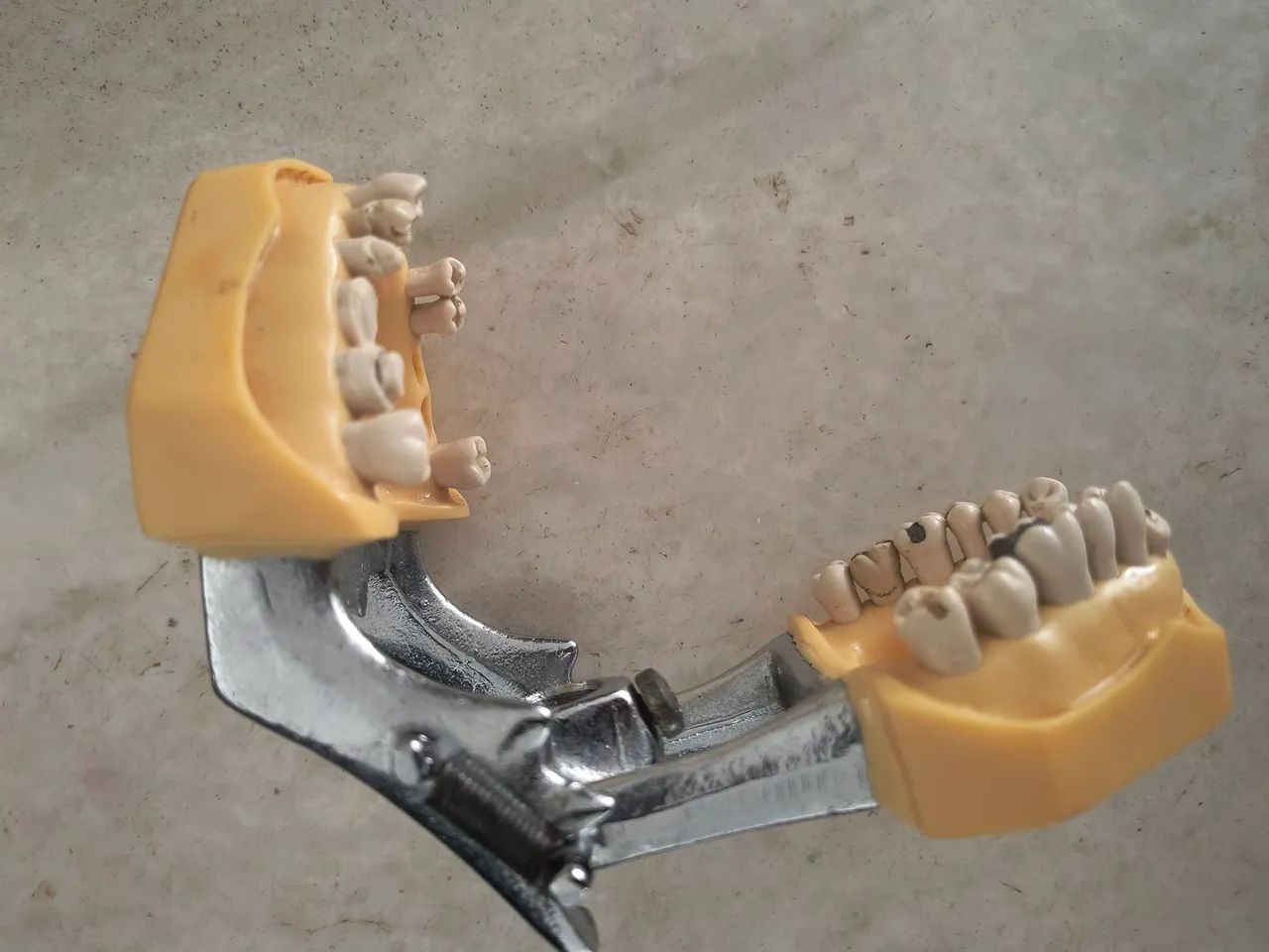 Vendo.uma prótese dentária de amostra  - Foto 3