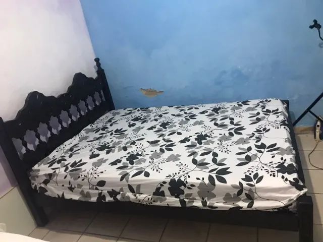 Cama de madeira com colchão - Foto 4