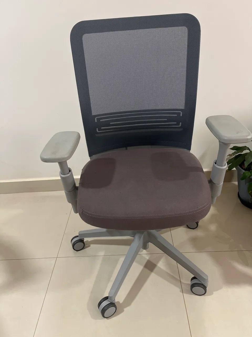 Cadeira de escritório Flexform em ótima condição - retirada negociável - Foto 2