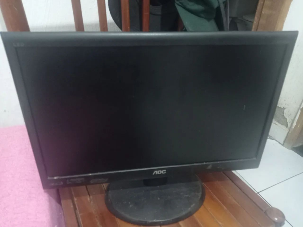 Monitor AOC 18,5" WIDESCREEN | LED | 60 Hz | Modelo: E950SWN - Foto 2