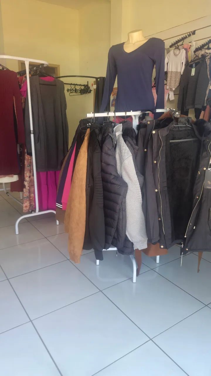 Roupas novas de loja