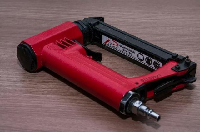 Kit Grampeador 80w Tg + Pinador/grampeador - Seminovos - Foto 3