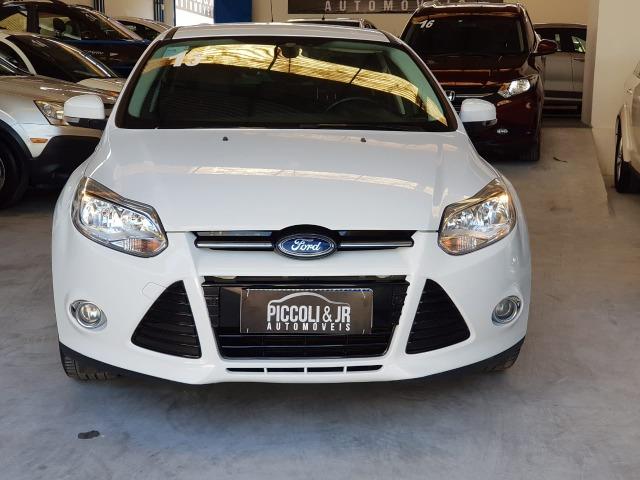 Ford Focus Sedan Titanium automático