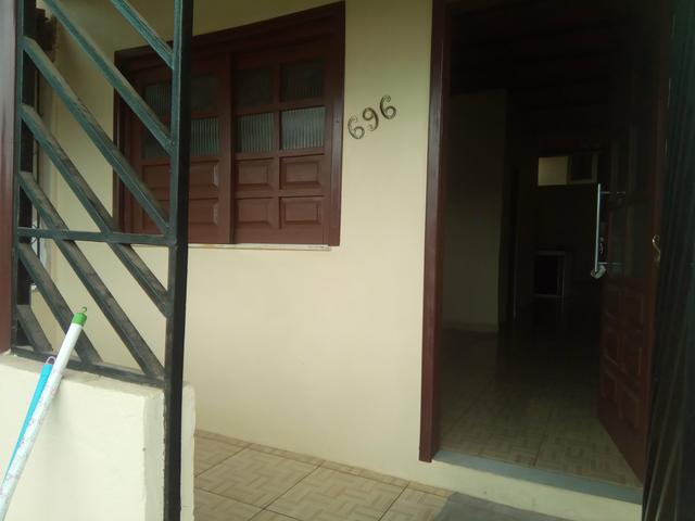 ALUGO casa c/ 2/4 Bairro Santo Antônio-Itabuna - Foto 2