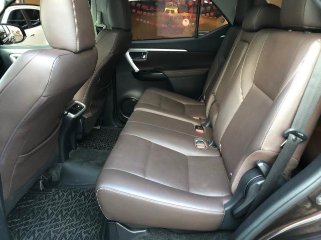HILUX SW4 2017/2018 2.8 SRX 4X4 7 LUGARES 16V TURBO INTERCOOLER DIESEL 4P AUTOMÁTICO - Foto 4