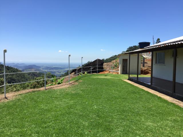 Sítio com vista para o litoral entre Fundão e Santa Teresa com casa nova - Foto 9