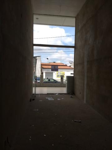 Alugo loja no Candeias Medical Center na av. Jorge Teixeira