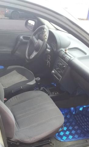 Corsa sedan - Foto 3