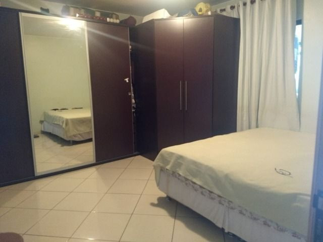 QS 16, 03 suítes, 04 salas, cozinha planejada, garagem pra 04 carros - Foto 11