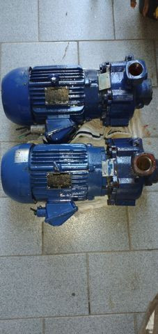 Vendo 2 bombas 5cv semi novas KSB - WEG