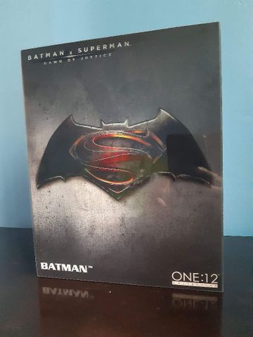 Batman Mezco BvS usado...15 cm - Foto 5