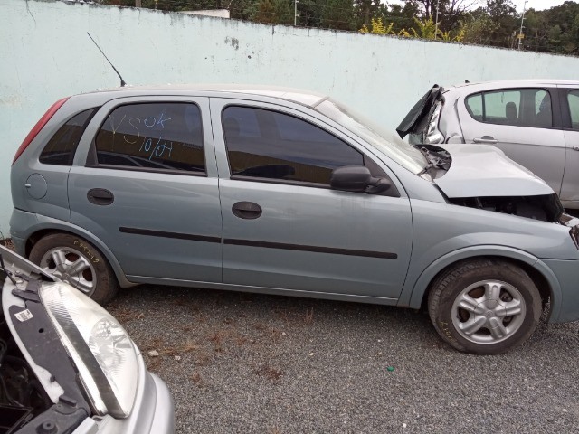 Corsa Hatch 1.0 8v 2003 Sucata para peças DL27 - Foto 2