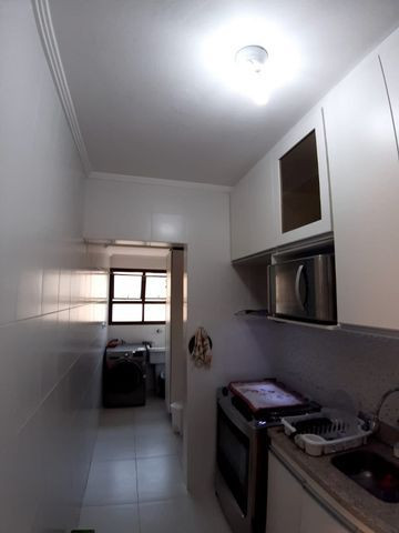 Lindo Apartamento de 2 dormit com sacada região Tortugas - Foto 13