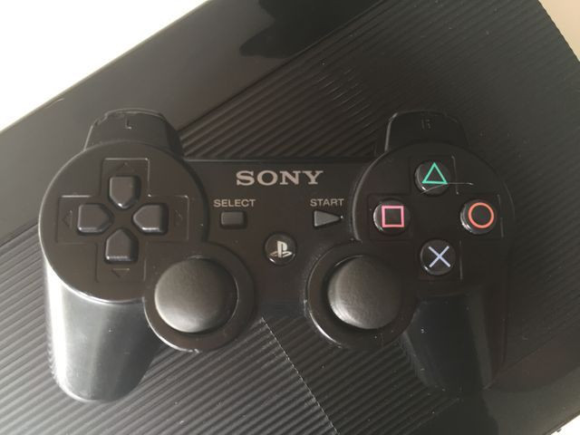 PS3 Superslim+1 controle e 16 jogos originais - Foto 3