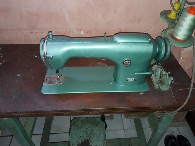 Máquina de costura