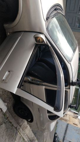 Corsa Sedan - Foto 2