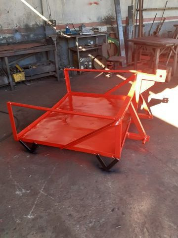 Plataforma traseira de chapa 1,50 x 1,25, reformada