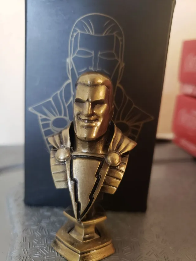 Mini Busto Omelete Box Legends Steel Collectibles - Darkseid