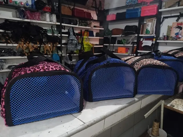 transporte para pet padrao aviao cm 31.5 lar,,,20 alt,,43 prof, fabricamos seu tamanho