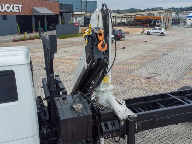 Munck Madal Palfinger PKB 15500 3H1M - 2013 - Com Controle Remoto - Instalada - Foto 2