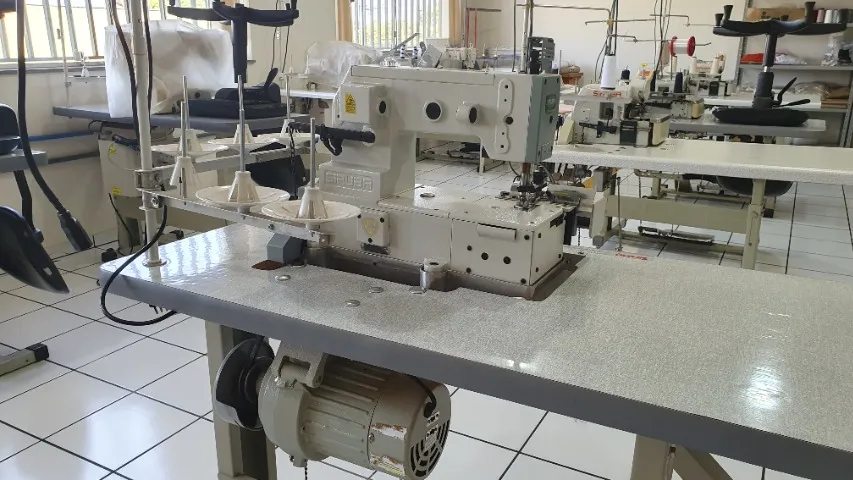 Maquina de fazer passante